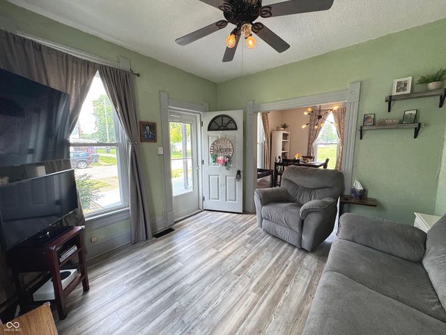 819 W 9th Street, Rushville, IN 46173