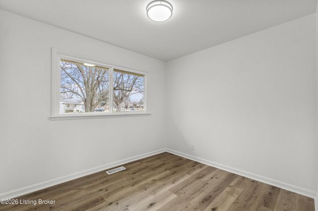 3602 Downing Way, Louisville, KY 40218