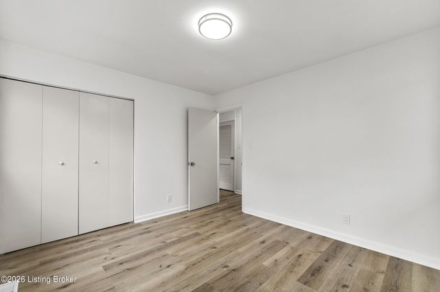 3602 Downing Way, Louisville, KY 40218