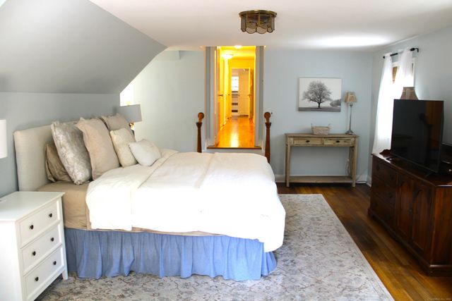 34 Old Rock Lane, Norwalk, CT 06850