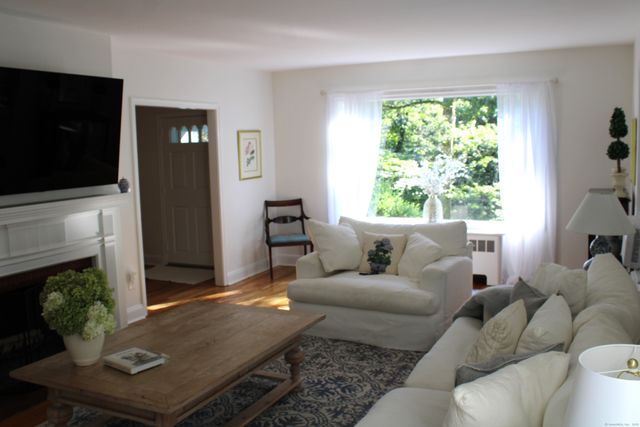 34 Old Rock Lane, Norwalk, CT 06850