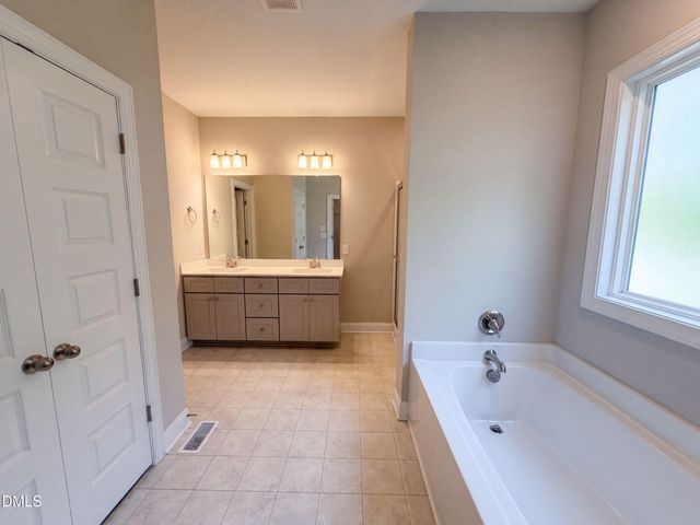 544 Shawnee Drive, Louisburg, NC 27549