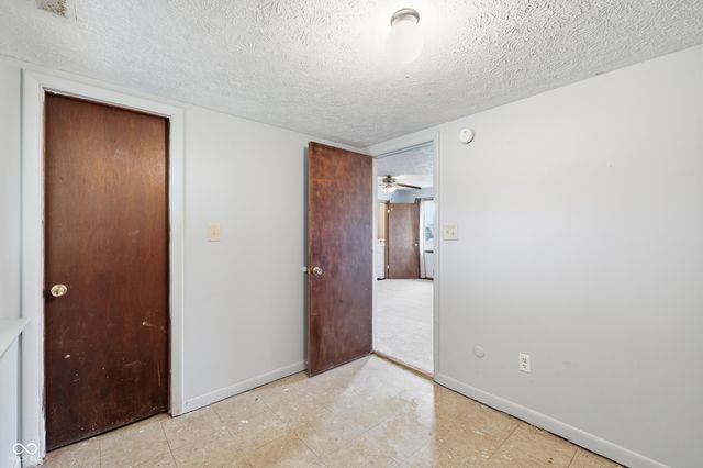 1202 Victoria Drive, Lebanon, IN 46052