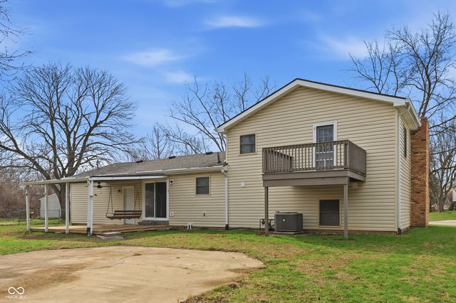 1202 Victoria Drive, Lebanon, IN 46052