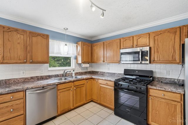 908 Pine Needle Place, Hamilton Twp, OH 45039