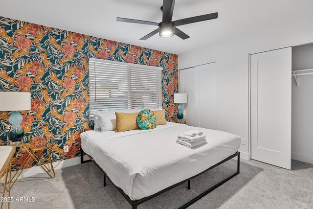 8707 E CLARENDON Avenue, Scottsdale, AZ 85251