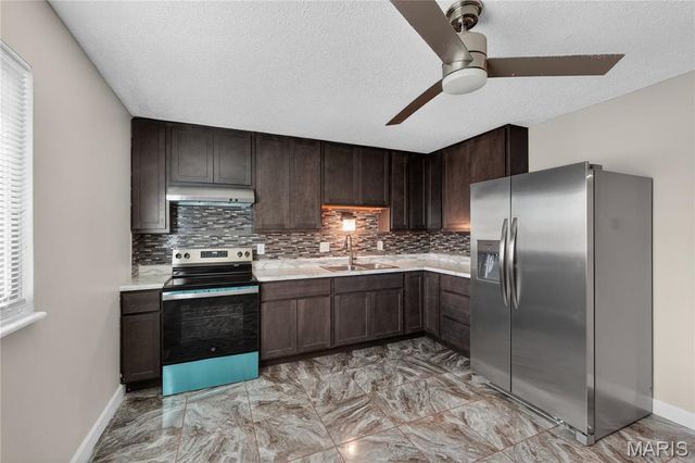 11342 Stonymont Drive, St Louis, MO 63136