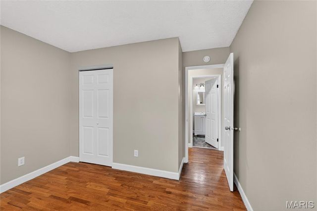 11342 Stonymont Drive, St Louis, MO 63136