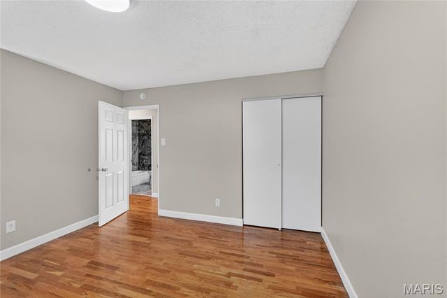 11342 Stonymont Drive, St Louis, MO 63136