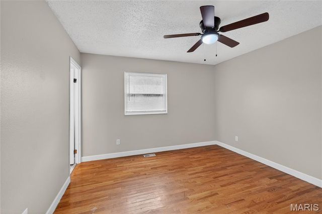 11342 Stonymont Drive, St Louis, MO 63136