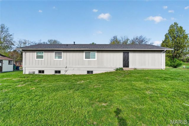 11342 Stonymont Drive, St Louis, MO 63136