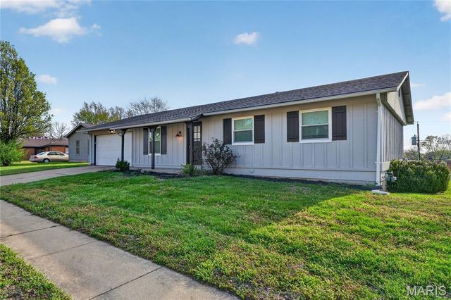 11342 Stonymont Drive, St Louis, MO 63136