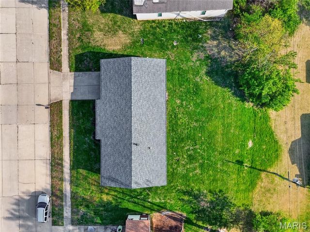 11342 Stonymont Drive, St Louis, MO 63136