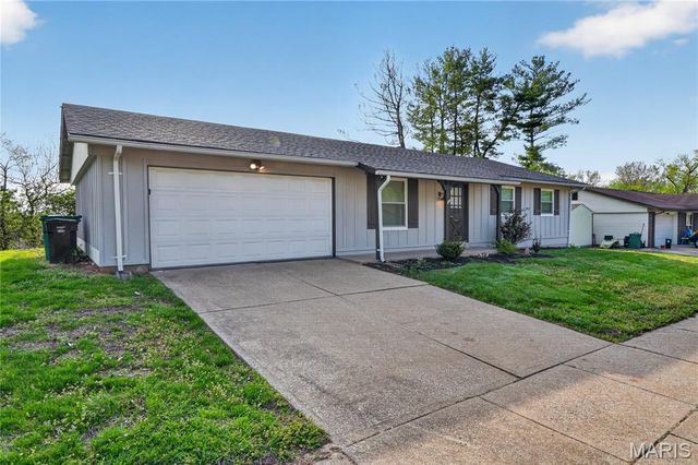11342 Stonymont Drive, St Louis, MO 63136