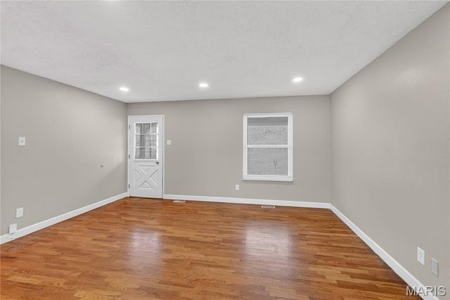 11342 Stonymont Drive, St Louis, MO 63136