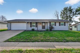 11342 Stonymont Drive, St Louis, MO 63136