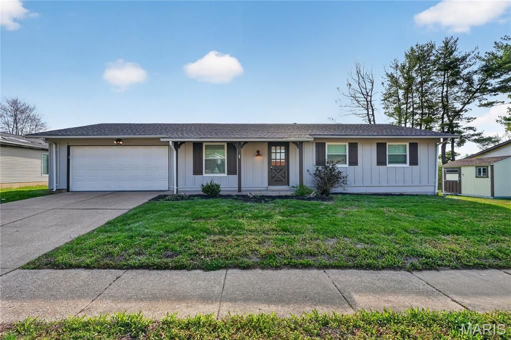 11342 Stonymont Drive, St Louis, MO 63136