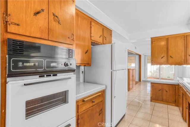 10352 Hayvenhurst Avenue, Granada Hills, CA 91344