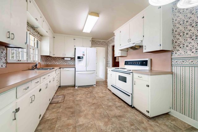 700 W Sugarloaf, Heber Springs, AR 72543