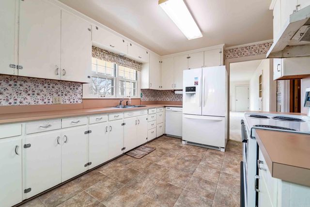 700 W Sugarloaf, Heber Springs, AR 72543