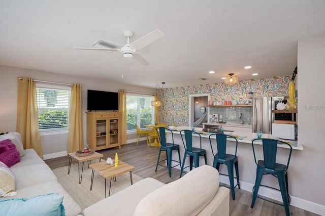 617 26TH STREET W, Bradenton, FL 34205