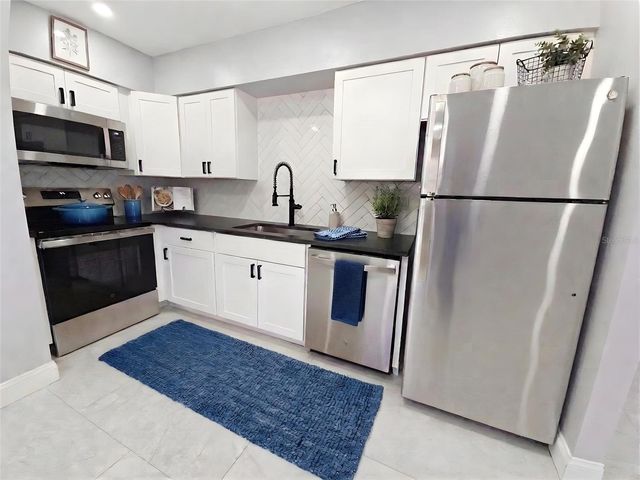 2941B SHORE DRIVE, Safety Harbor, FL 34695