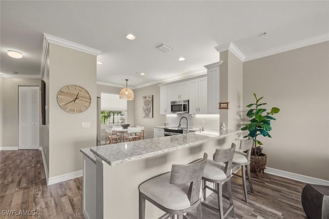 6509 Monterey PT 203, Naples, FL 34105