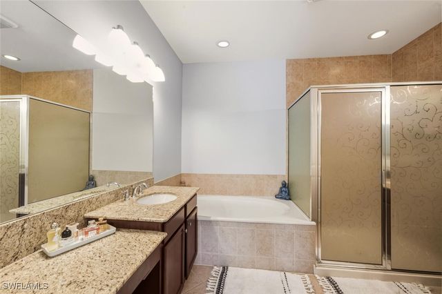 6509 Monterey PT 203, Naples, FL 34105