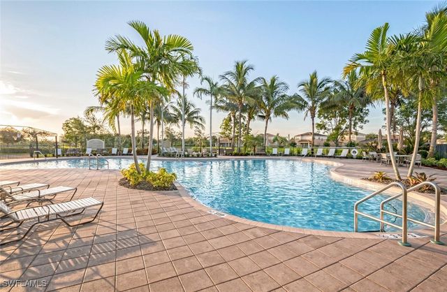 6509 Monterey PT 203, Naples, FL 34105