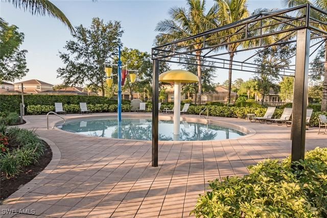 6509 Monterey PT 203, Naples, FL 34105