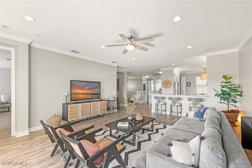 6509 Monterey PT 203, Naples, FL 34105