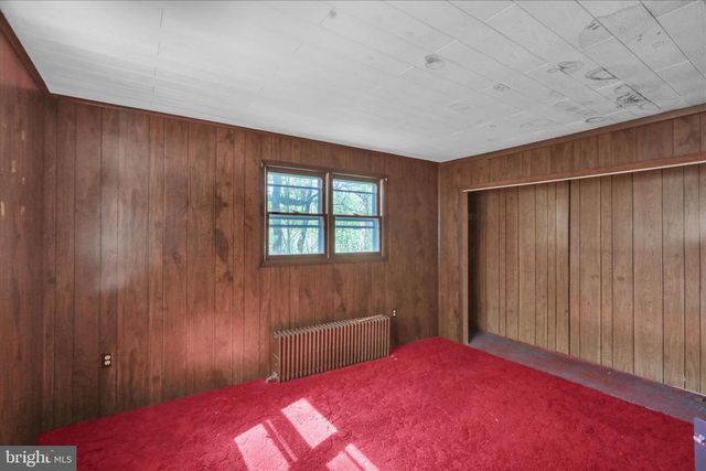 100 WALNUTTOWN RD, Fleetwood, PA 19522