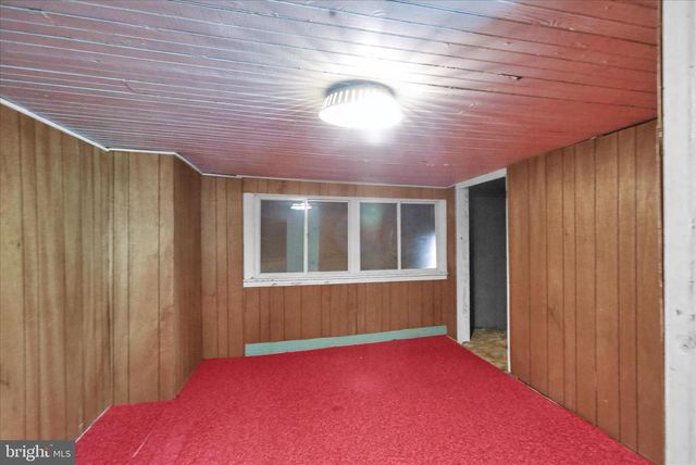 100 WALNUTTOWN RD, Fleetwood, PA 19522