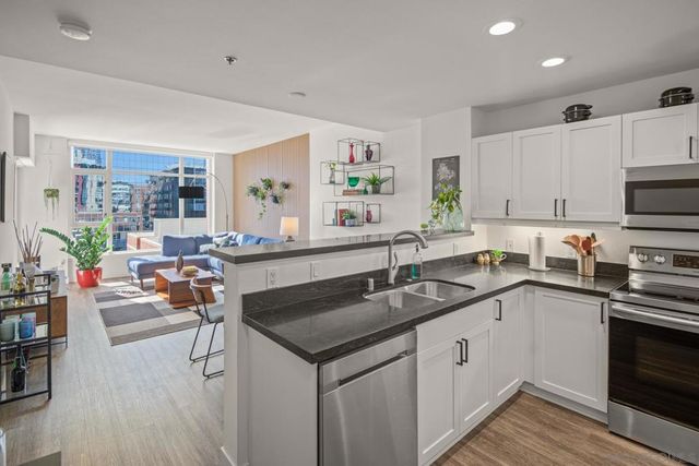 427 9Th Ave 704, San Diego, CA 92101