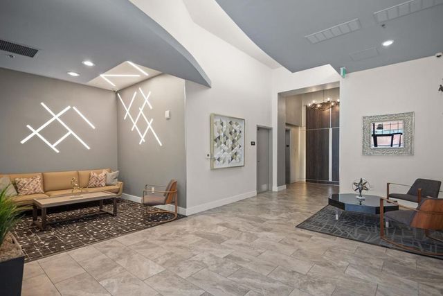 427 9Th Ave 704, San Diego, CA 92101