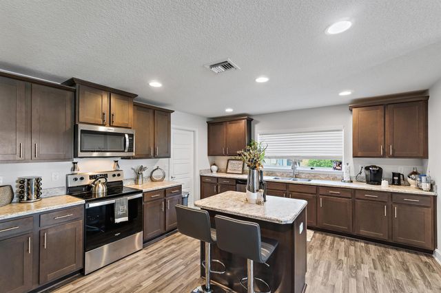 1925 SE Mantua Street, Port St Lucie, FL 34952