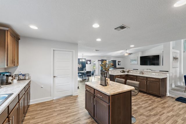 1925 SE Mantua Street, Port St Lucie, FL 34952
