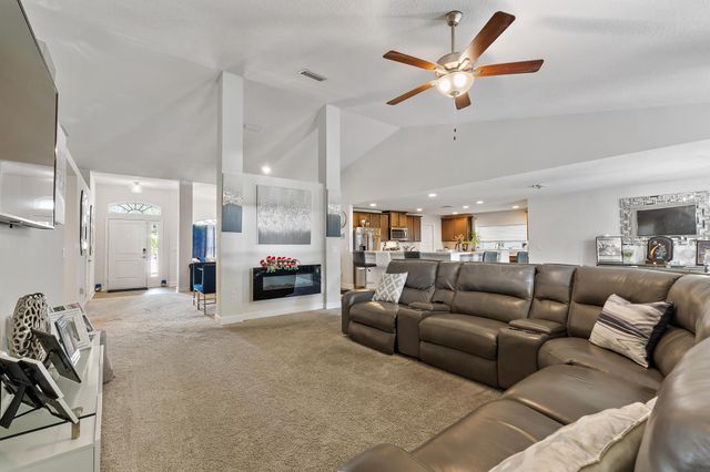 1925 SE Mantua Street, Port St Lucie, FL 34952