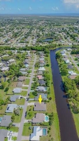1925 SE Mantua Street, Port St Lucie, FL 34952