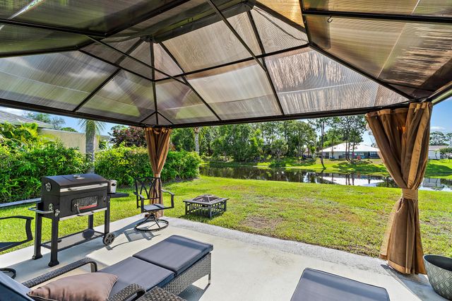 1925 SE Mantua Street, Port St Lucie, FL 34952