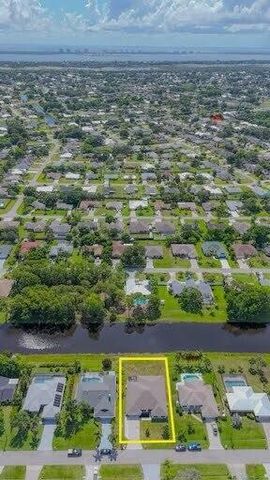 1925 SE Mantua Street, Port St Lucie, FL 34952