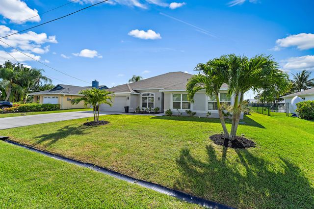 1925 SE Mantua Street, Port St Lucie, FL 34952