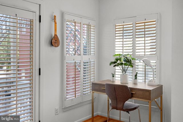 1215 V ST NW, Washington, DC 20009