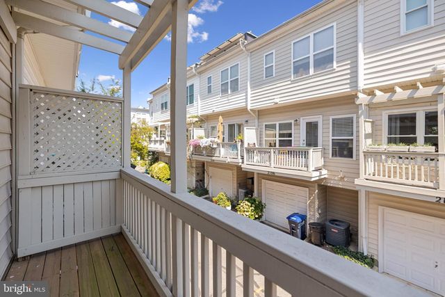 1215 V ST NW, Washington, DC 20009