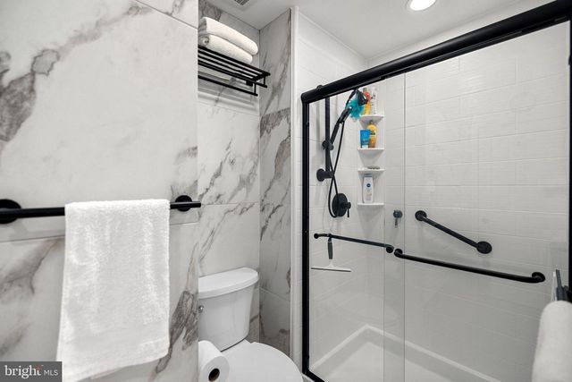 1215 V ST NW, Washington, DC 20009