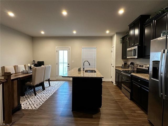 180 Jordan House DR, Smithfield, VA 23430