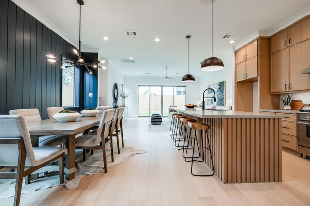 2414 Elmen Street, Houston, TX 77019