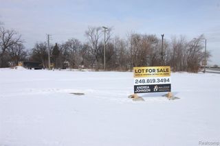 3200 W Warren Avenue, Detroit, MI 48208