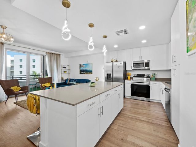 1703 N TAMIAMI TRAIL 306, Sarasota, FL 34234