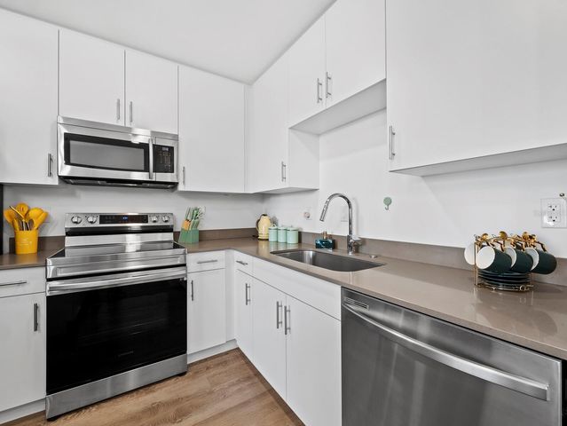 1703 N TAMIAMI TRAIL 306, Sarasota, FL 34234